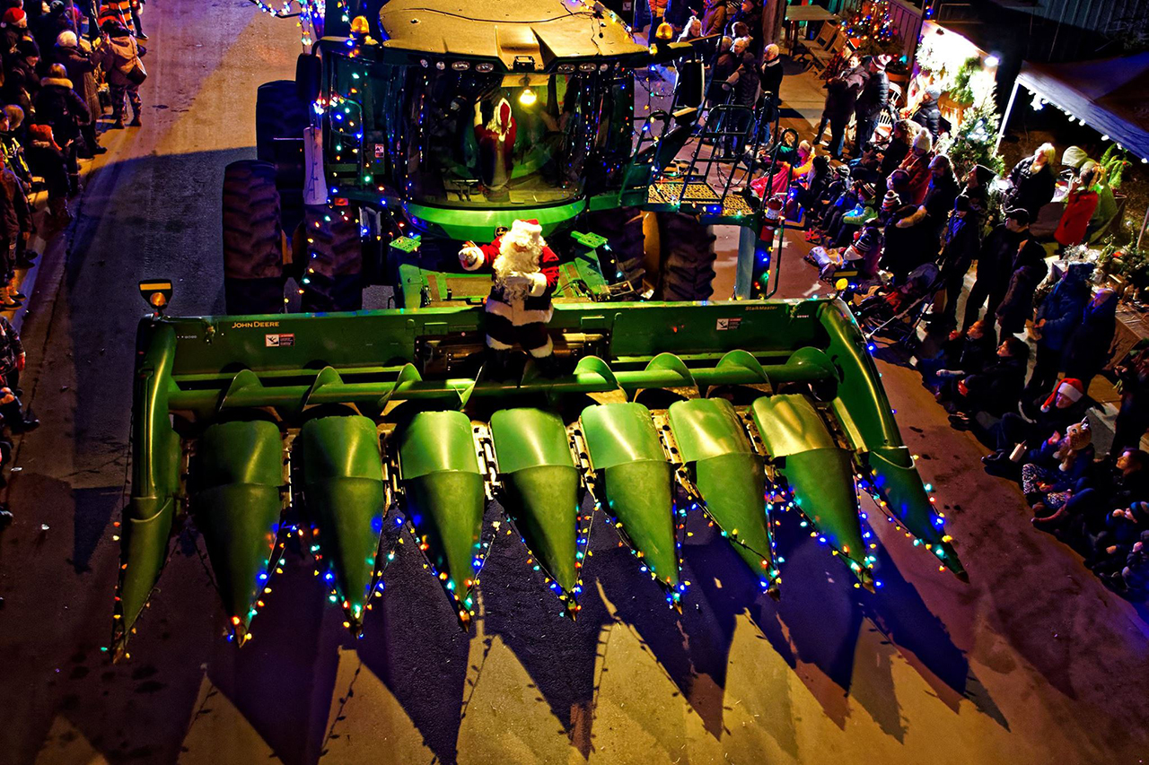 A Main Street Christmas Santa